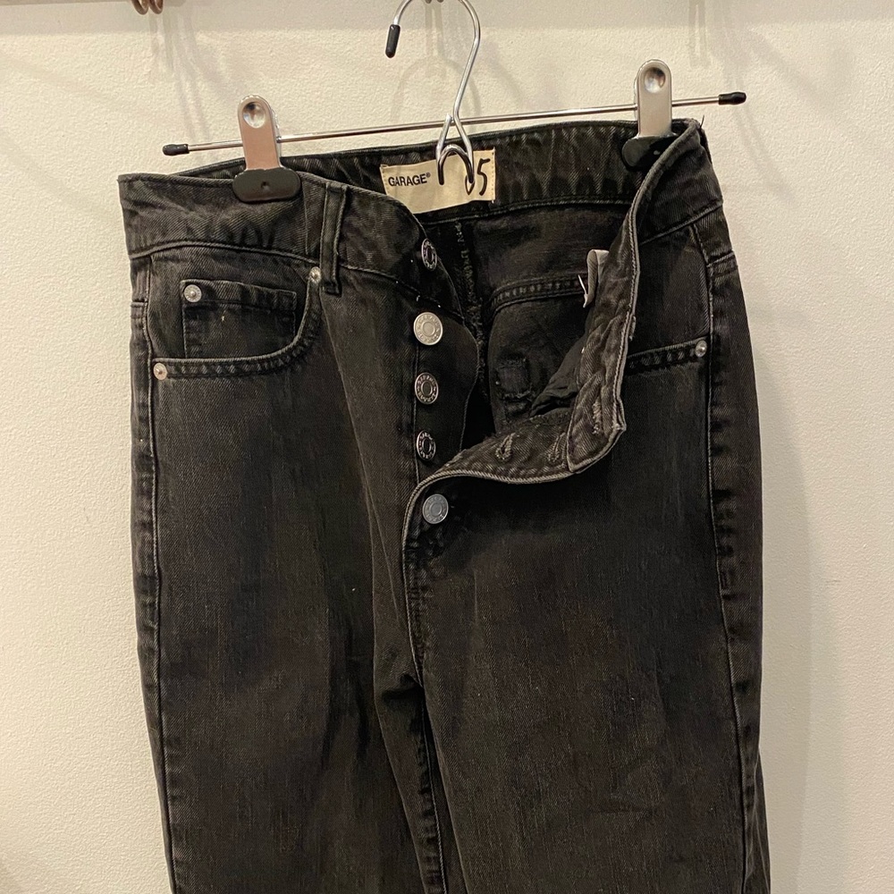 Black mom jeans essential going out jeans size 5